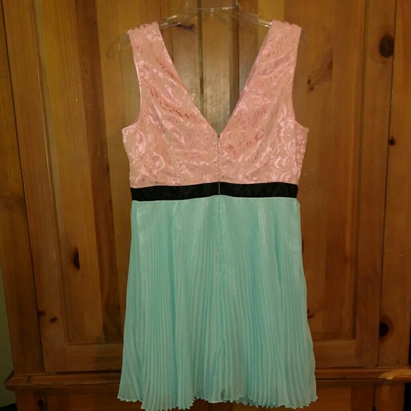 Sold - Picture 2 of 7